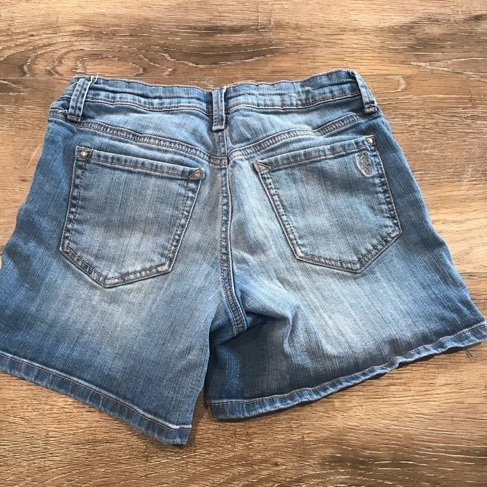 Jessica Simpson Shorts - Picture 2 of 4
